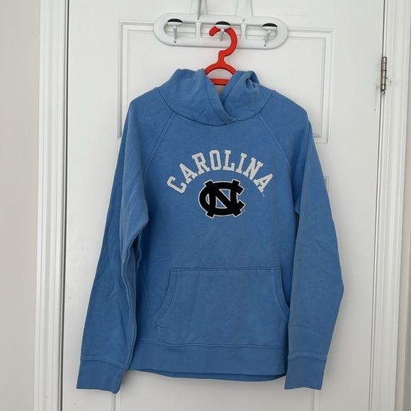 NORTH CAROLINA TAR HEELS Blue Logo Hoodie in Large - Picture 7 of 9